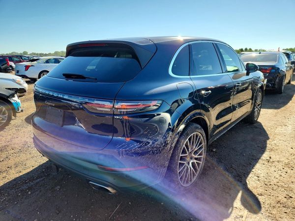 2019 PORSCHE CAYENNE