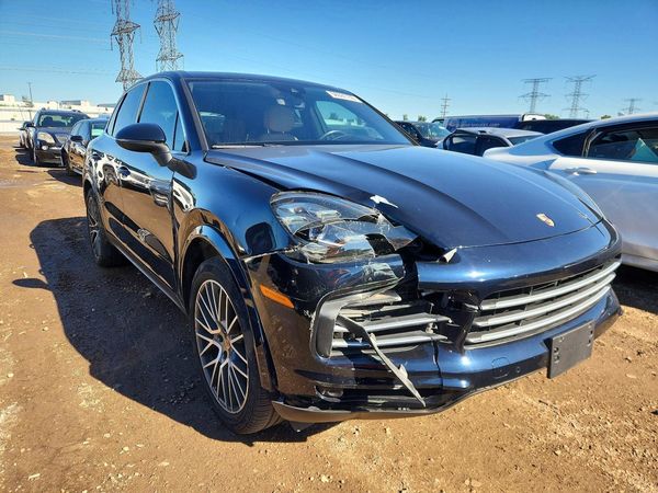 2019 PORSCHE CAYENNE