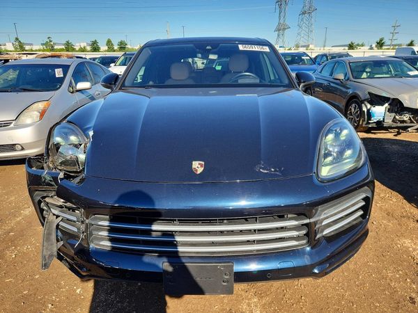 2019 PORSCHE CAYENNE