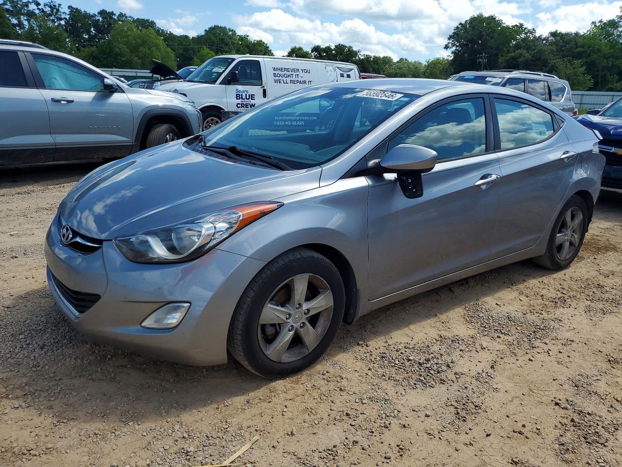 2013 HYUNDAI ELANTRA