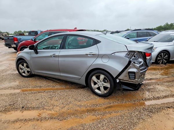 2013 HYUNDAI ELANTRA