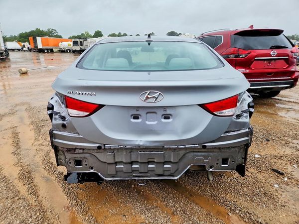 2013 HYUNDAI ELANTRA