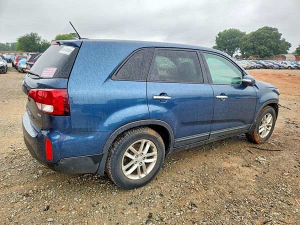 2015 KIA SORENTO GL