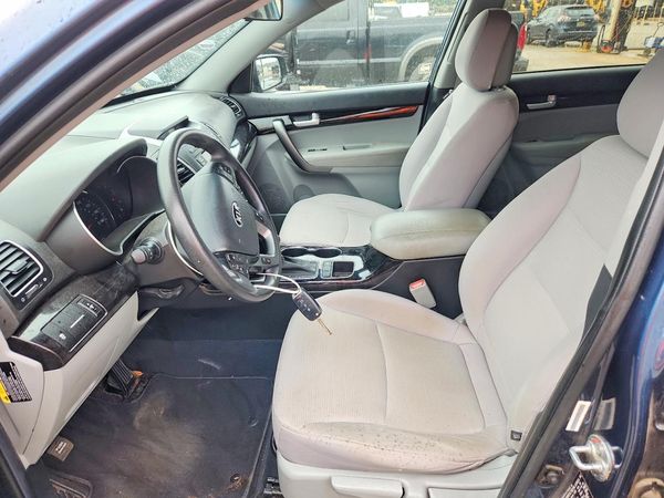 2015 KIA SORENTO GL