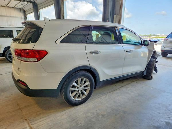 2018 KIA SORENTO L, LX