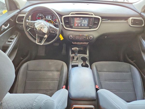 2018 KIA SORENTO L, LX
