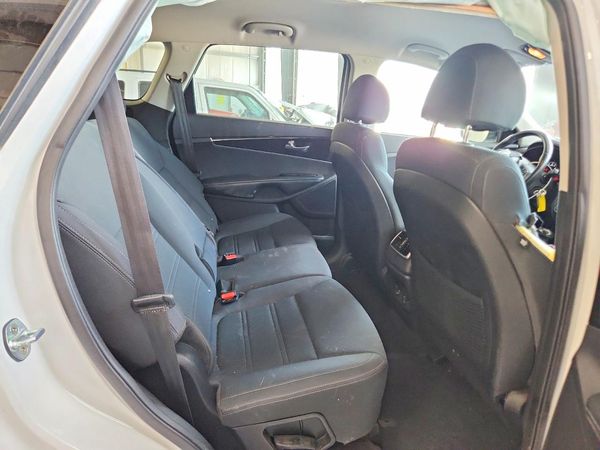 2018 KIA SORENTO L, LX