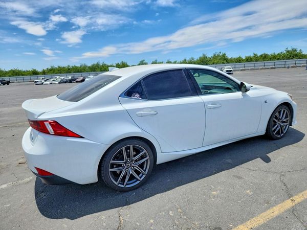2016 LEXUS IS 200t