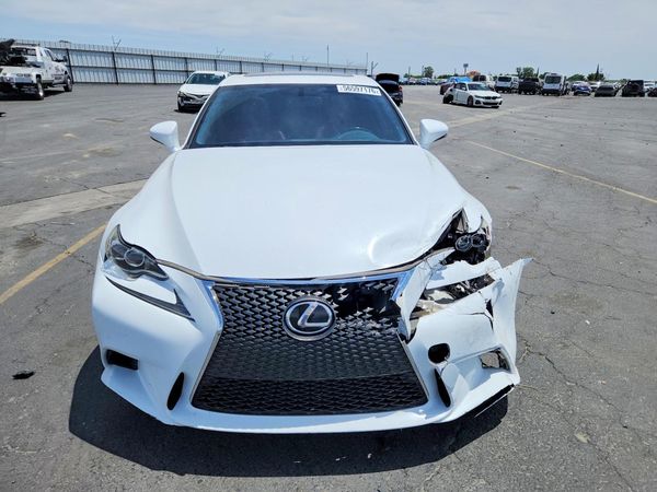 2016 LEXUS IS 200t