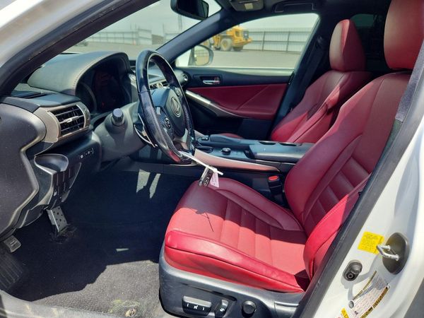 2016 LEXUS IS 200t