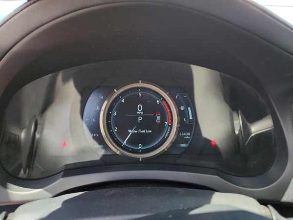 2016 LEXUS IS 200t