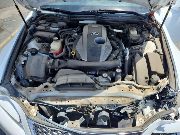 2016 LEXUS IS 200t