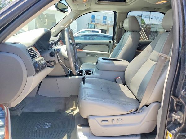 2012 CHEVROLET TAHOE LT — DENT