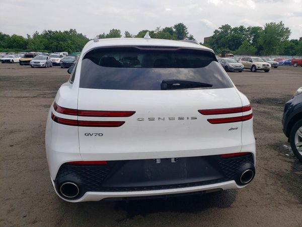 2025 GENESIS GV70