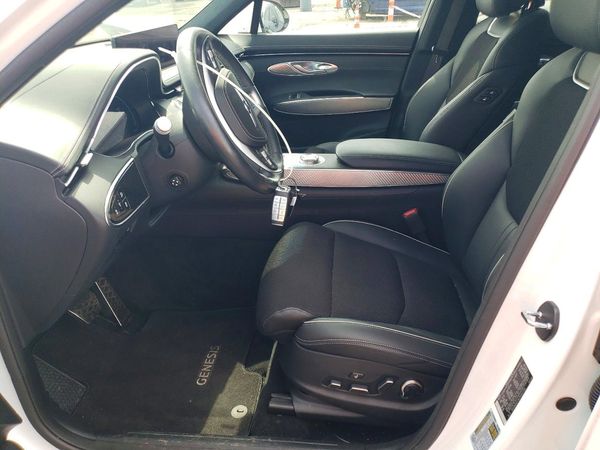 2025 GENESIS GV70