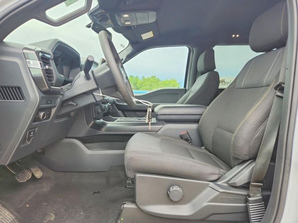 2025 FORD F150 STX