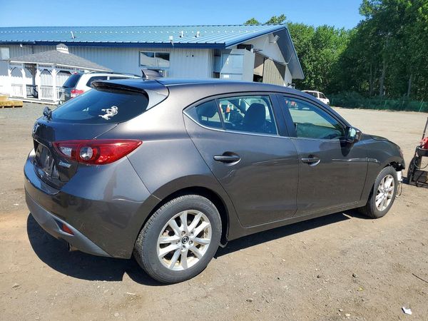 2015 MAZDA 3