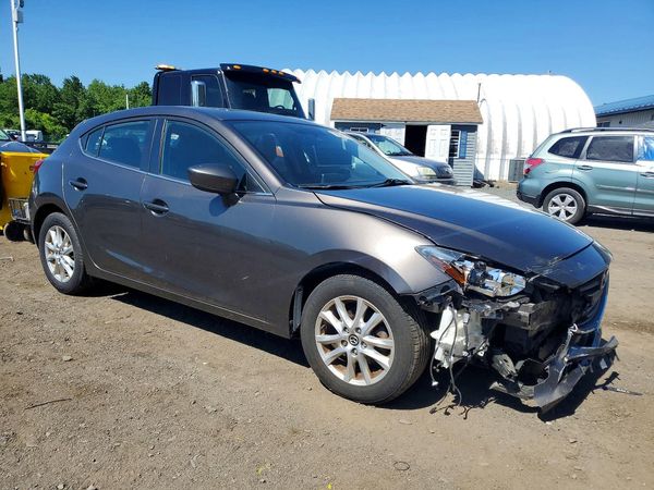 2015 MAZDA 3