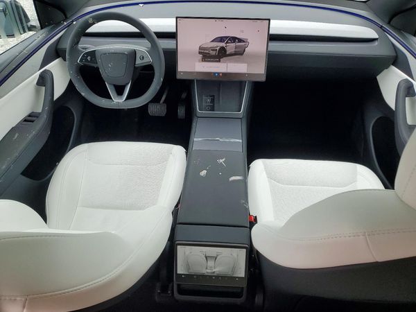2026 TESLA MODEL Y