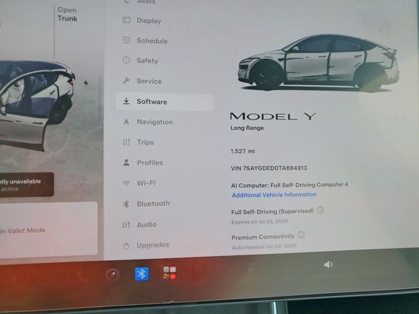 2026 TESLA MODEL Y
