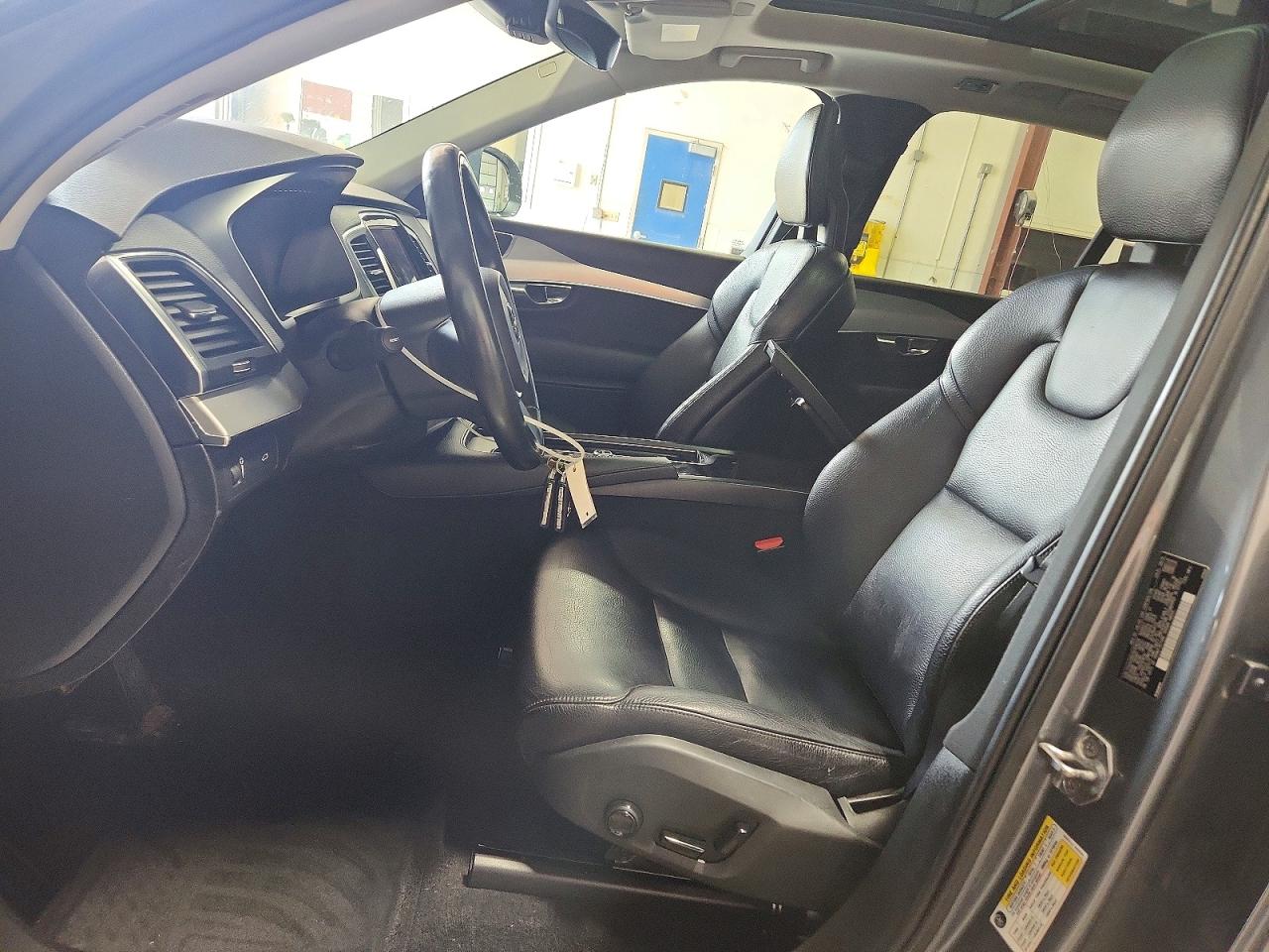 2016 VOLVO XC90 SV42 Momentum