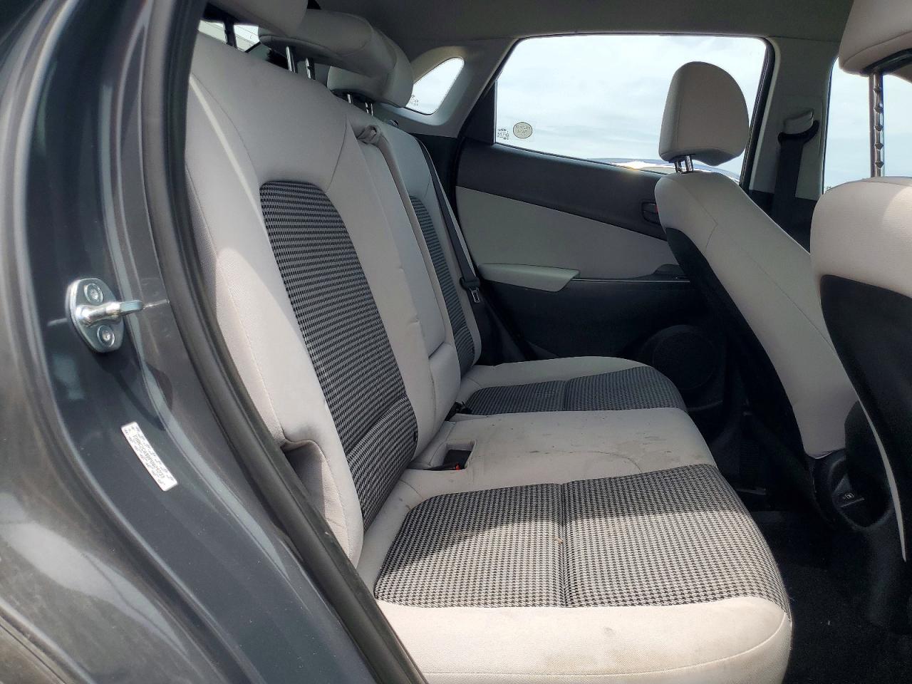 2023 HYUNDAI KONA SE