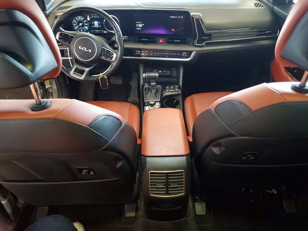 2024 KIA SPORTAGE SX-PRESTIGE or SX-P