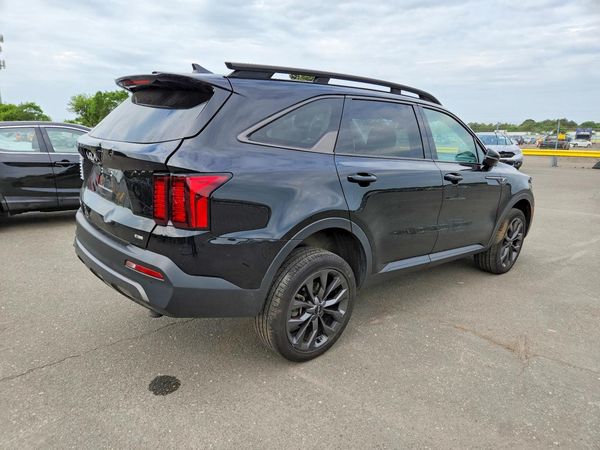 2023 KIA SORENTO EX