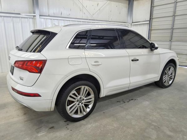 2018 AUDI Q5 quattro Prestige