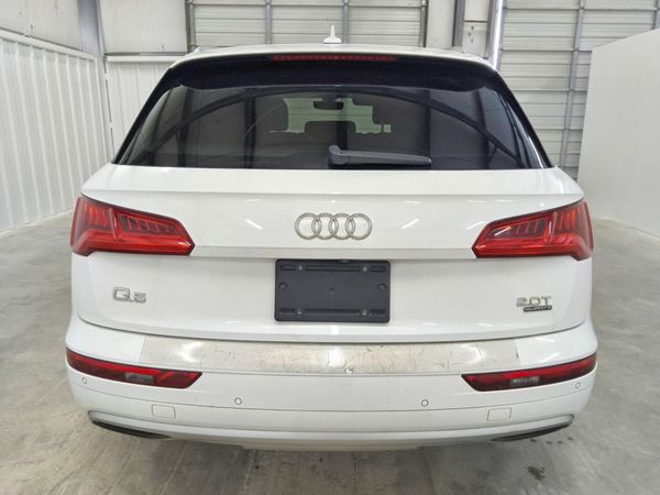 2018 AUDI Q5 quattro Prestige