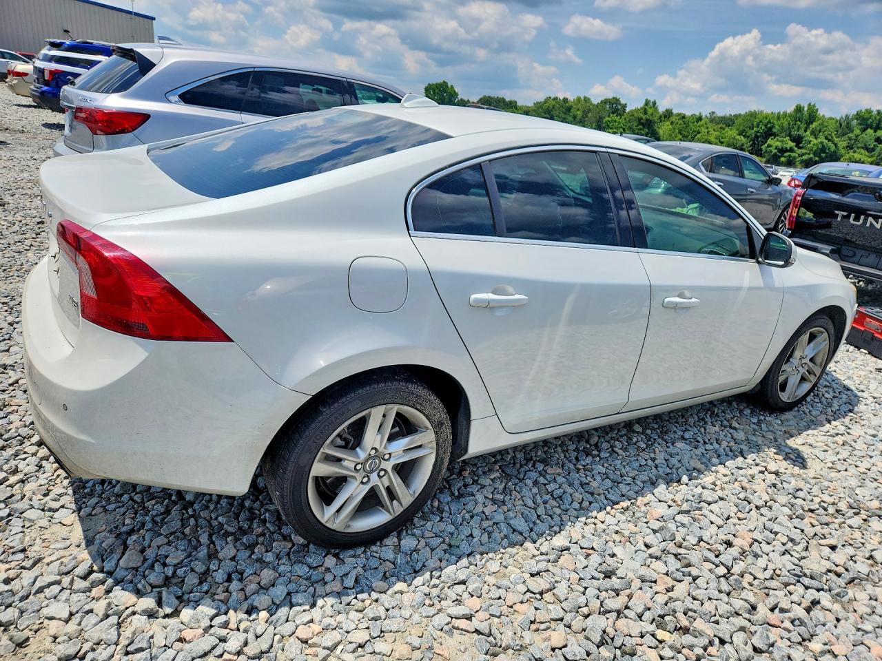 2014 VOLVO S60
