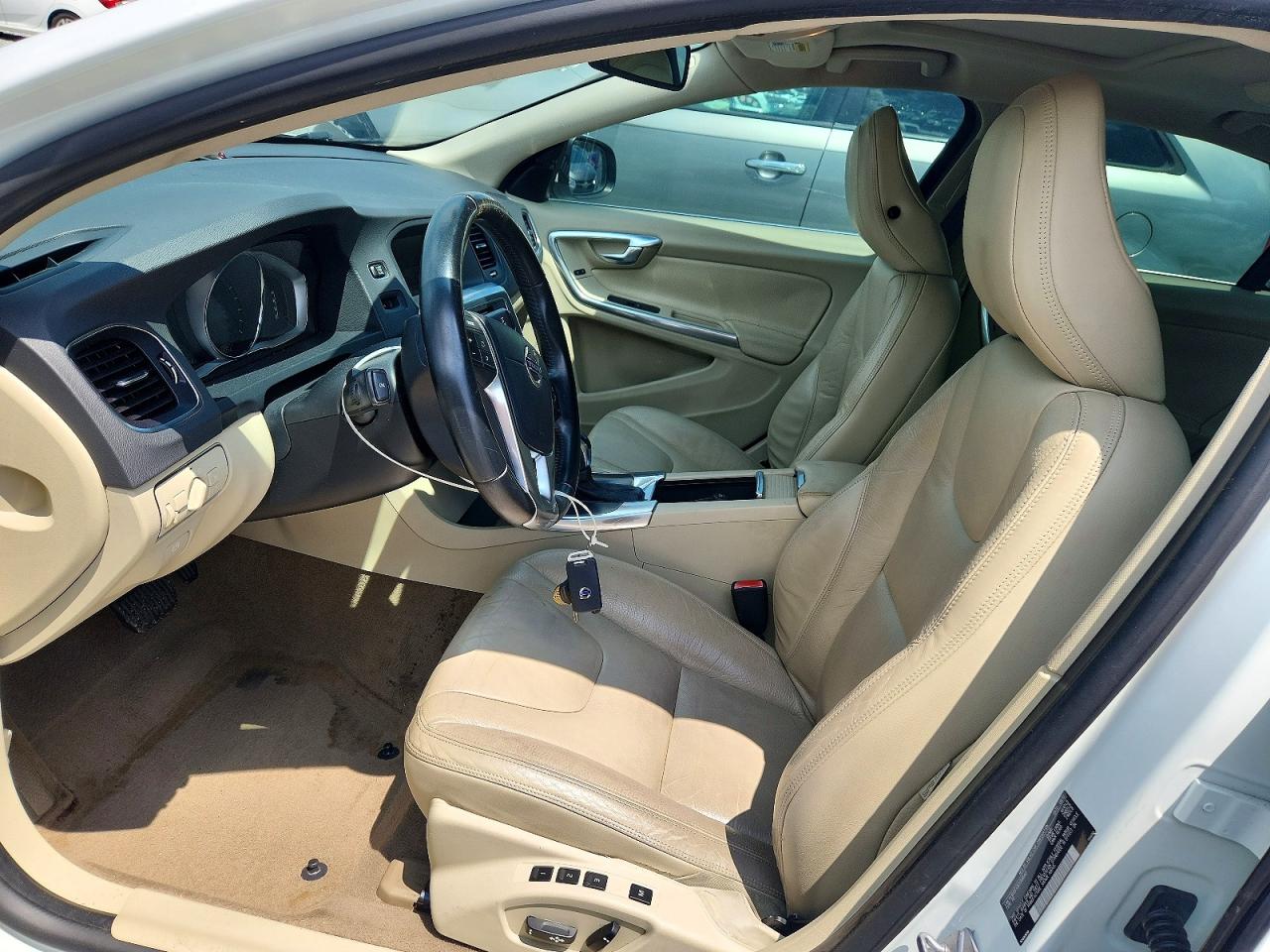 2014 VOLVO S60