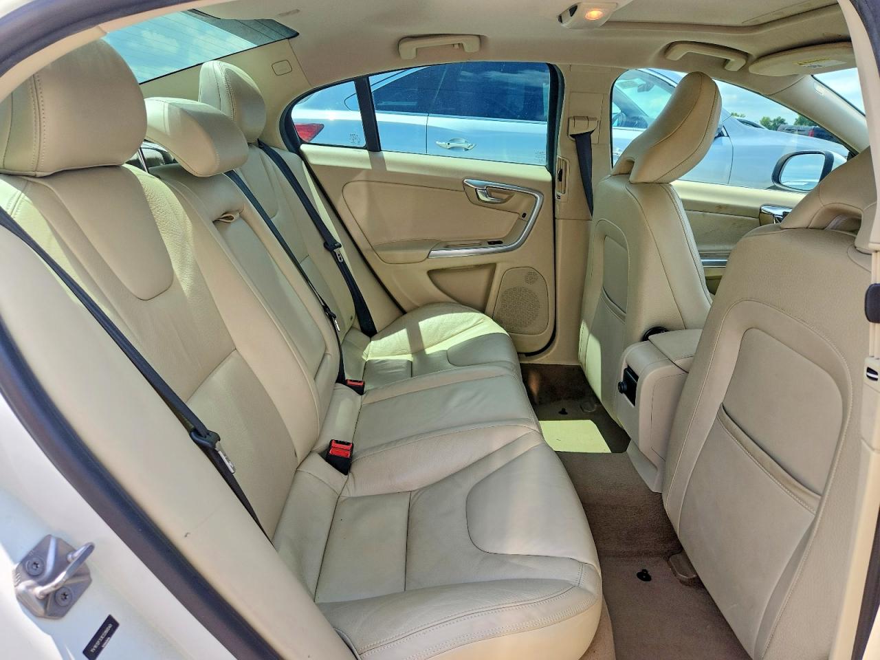 2014 VOLVO S60