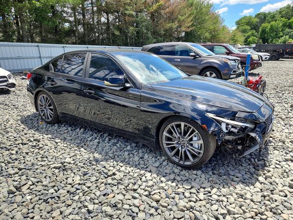 2017 INFINITI Q50