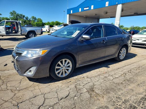 2013 TOYOTA CAMRY