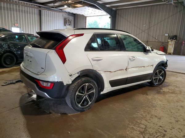 2023 KIA NIRO