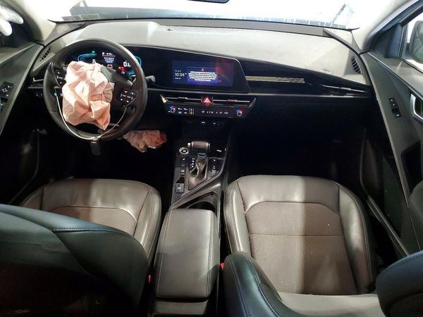 2023 KIA NIRO