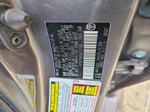 2022 TOYOTA CAMRY SE