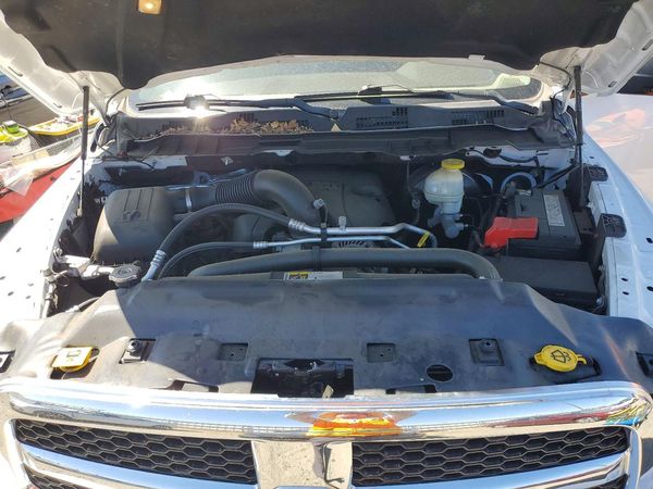 2017 RAM 1500 SLT