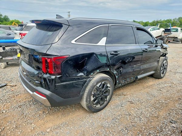 2024 KIA SORENTO S