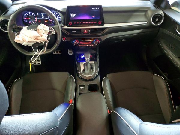 2023 KIA FORTE GT Line