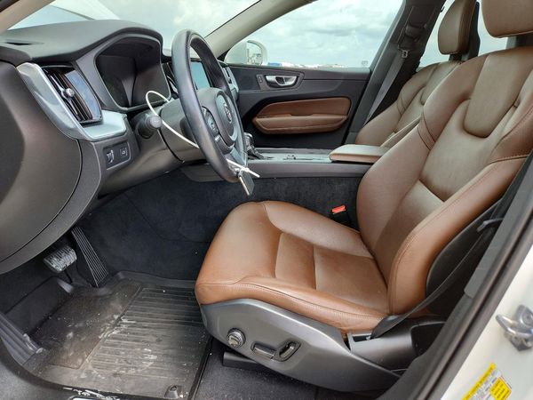 2018 VOLVO XC60
