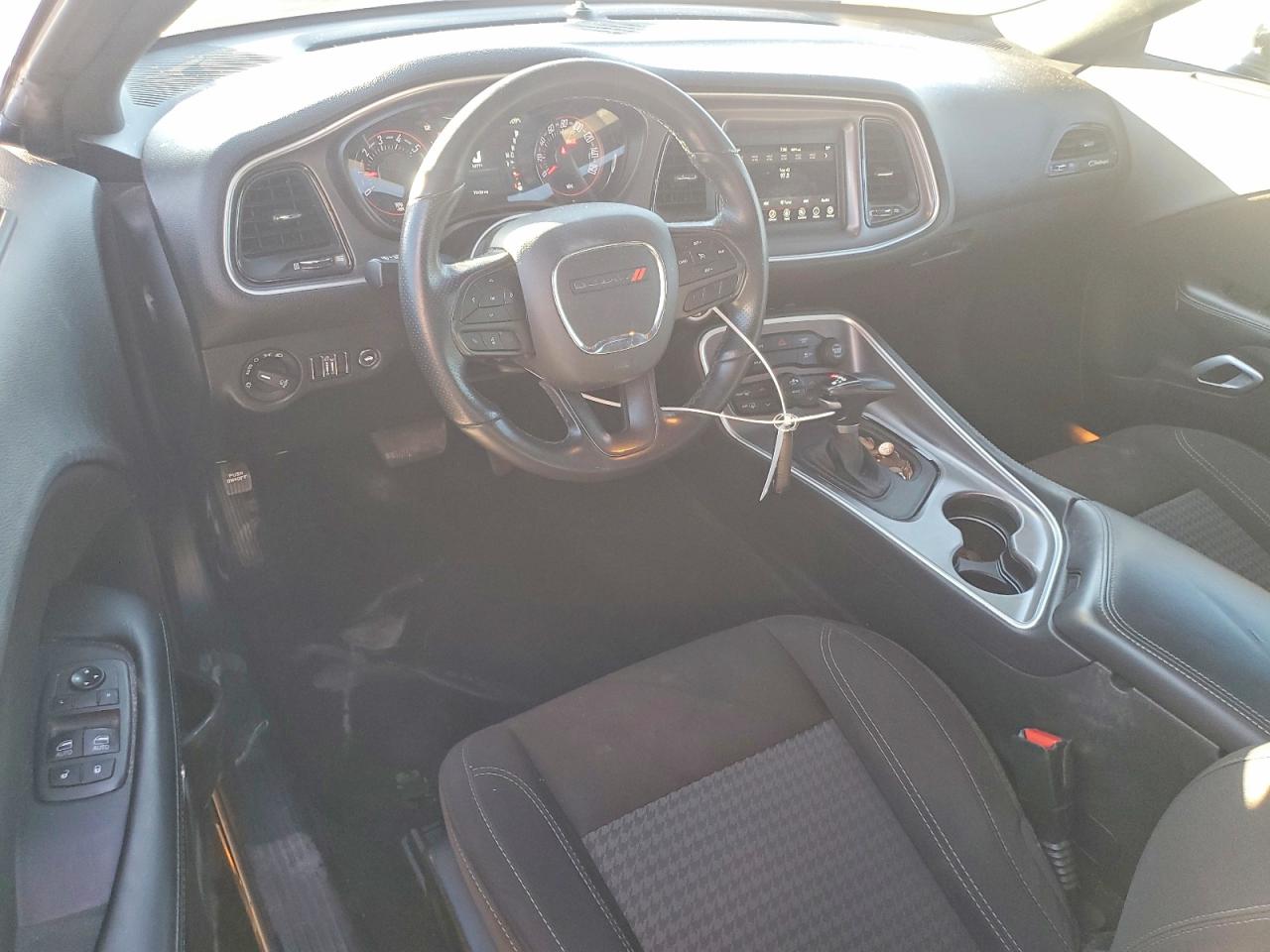 2021 DODGE CHALLENGER SXT