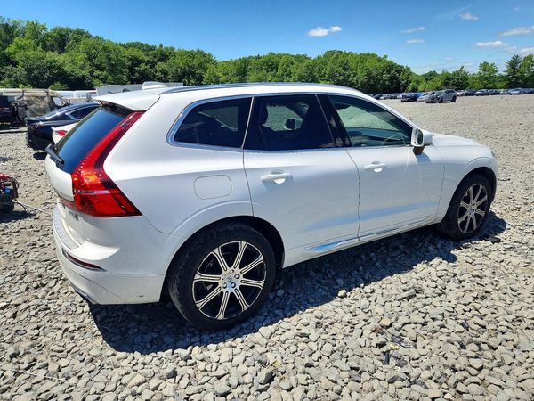 2020 VOLVO XC60 Inscription