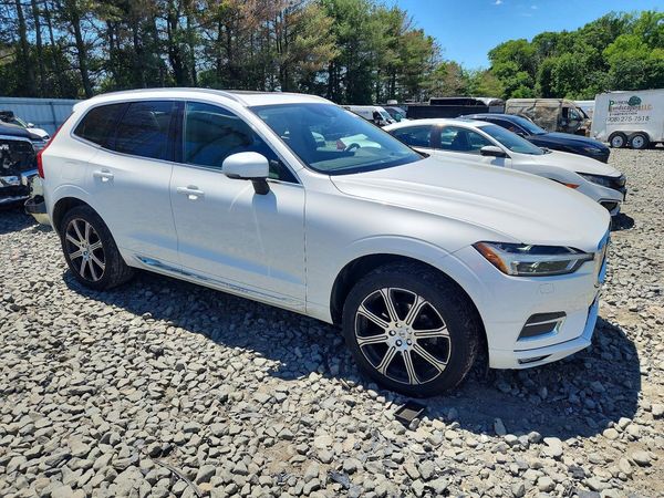 2020 VOLVO XC60 Inscription