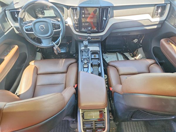 2020 VOLVO XC60 Inscription