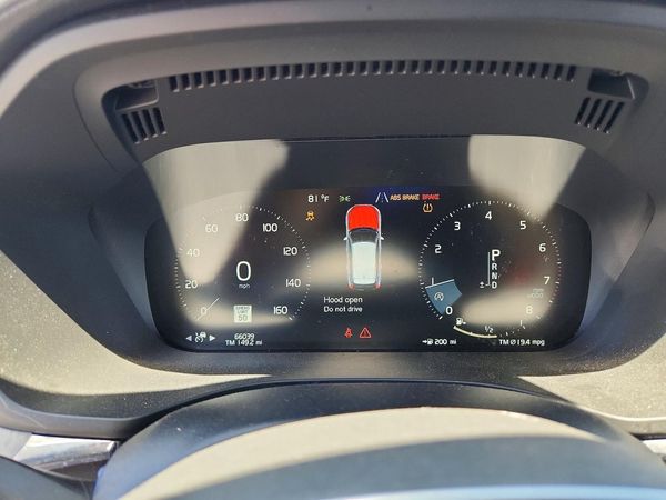 2020 VOLVO XC60 Inscription