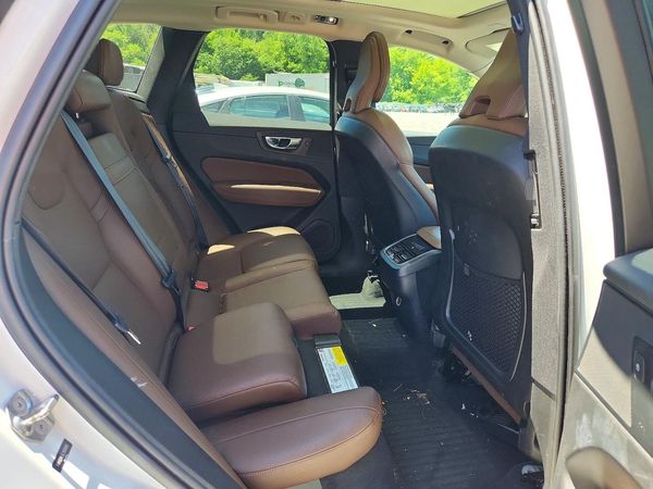 2020 VOLVO XC60 Inscription