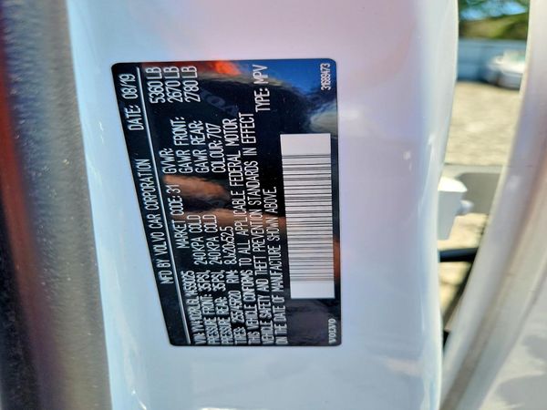2020 VOLVO XC60 Inscription