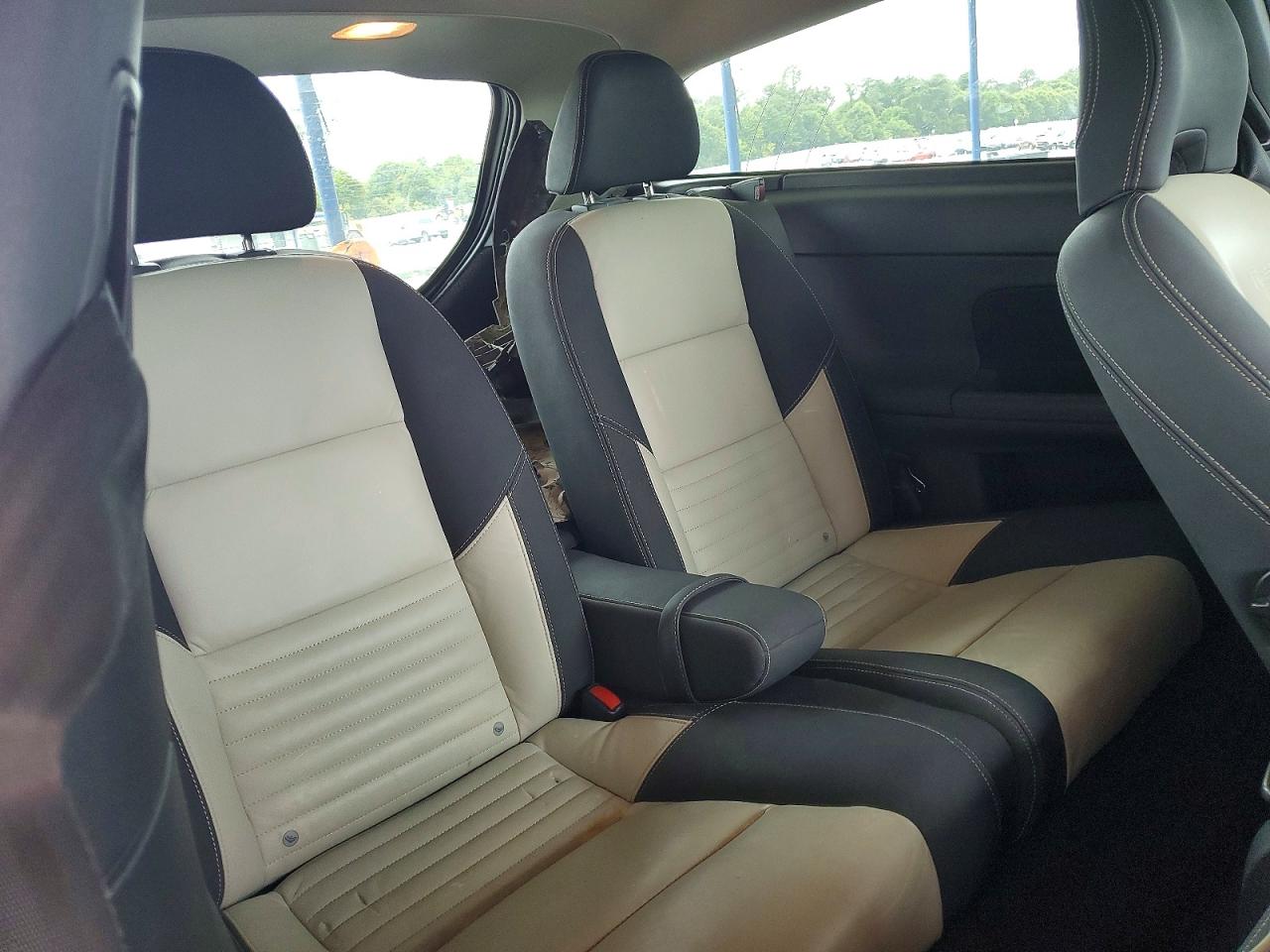 2012 VOLVO C30